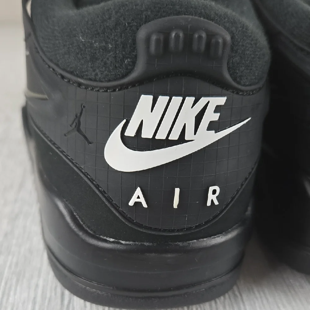 Nike Black Low-Top‎ Sneakers with Rubber Sole